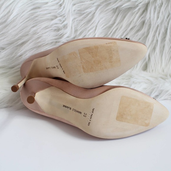 Manolo Blahnik Nude Heels with Embellished Buckle - Picture 10 of 11